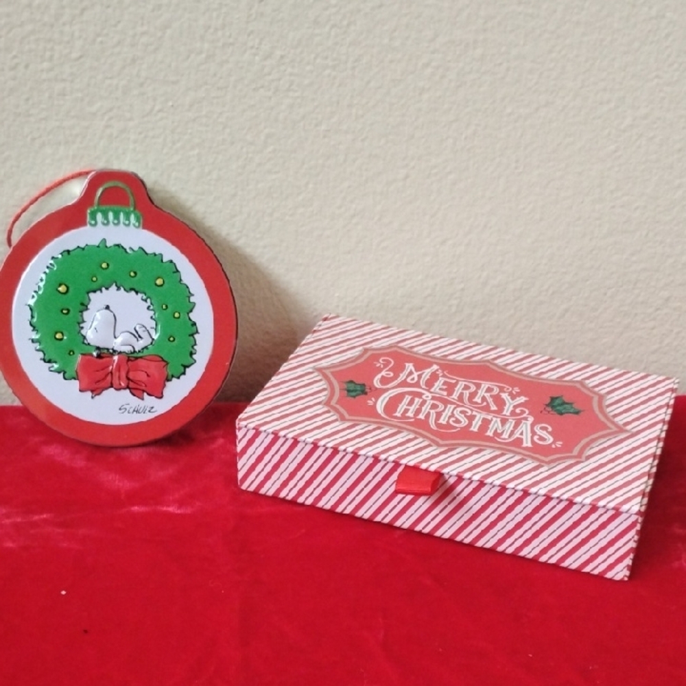 D- NWOT Festive Holiday Shaped Ornament Box and Storage Box - Picture 2 of 12